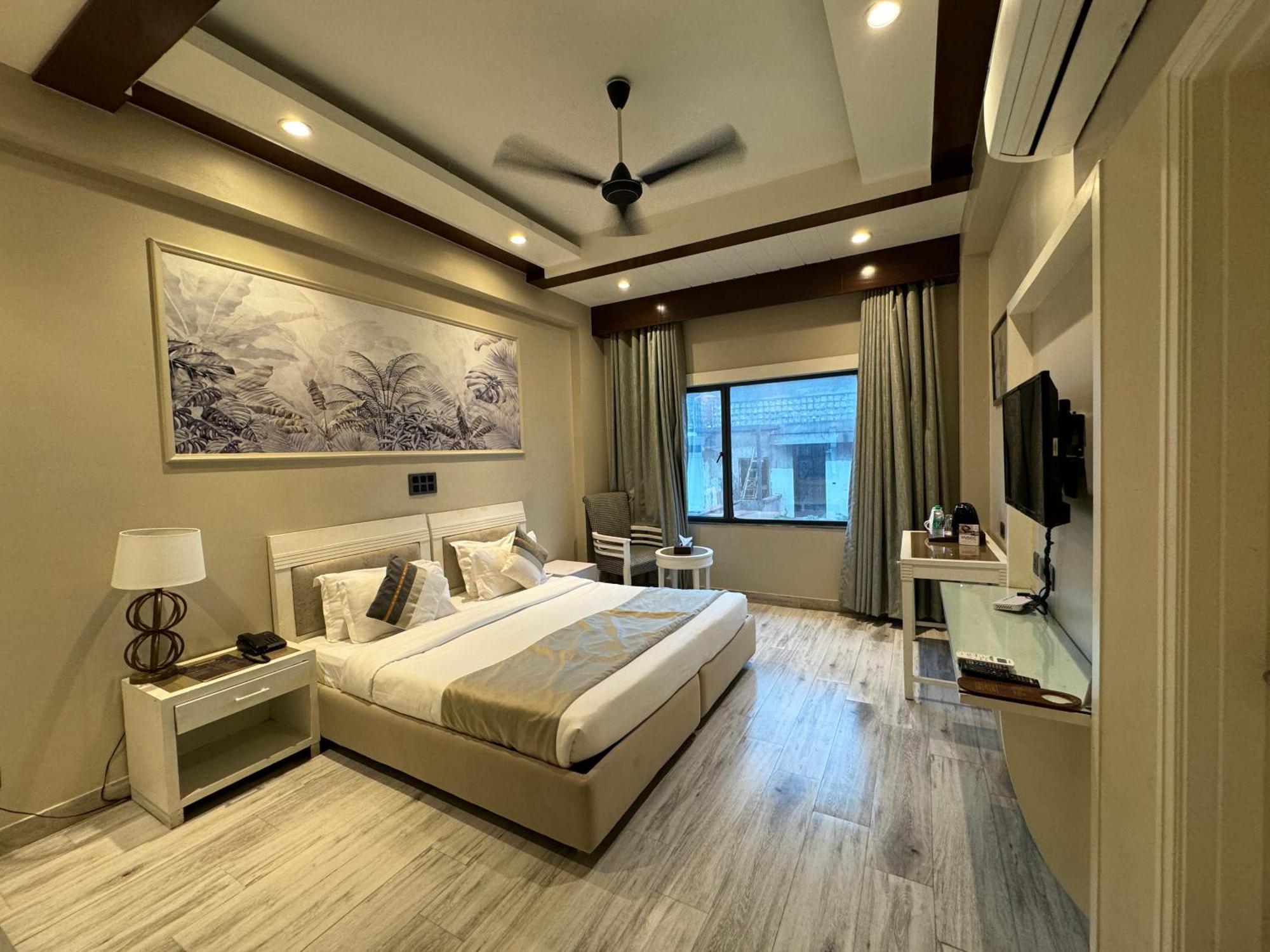 Skon Boutique By Orion Hotels Нью-Дели Экстерьер фото
