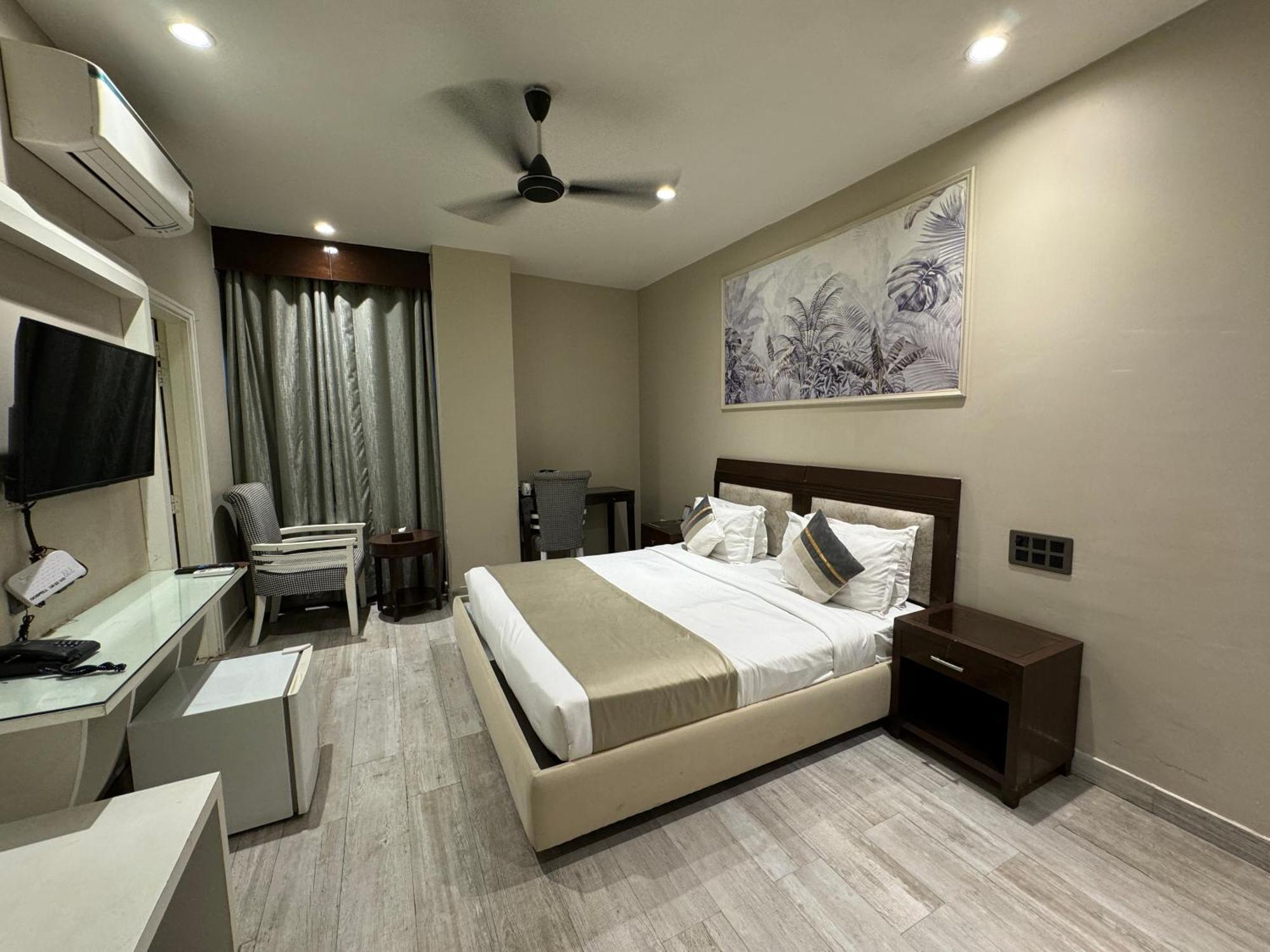 Skon Boutique By Orion Hotels Нью-Дели Экстерьер фото