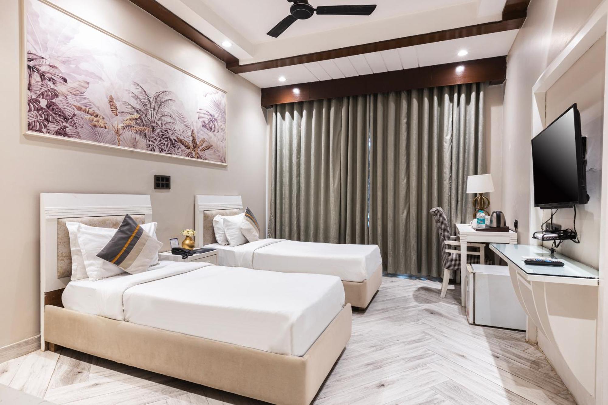 Skon Boutique By Orion Hotels Нью-Дели Экстерьер фото